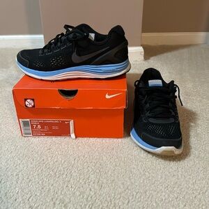 Women’s Nike Lunarglide+ 4 Shield running shoes size 7.5